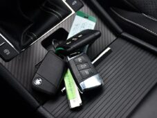 Škoda Superb 2.0TDi SPORTLINE ACC TAŽNÉ 1M - 44