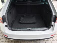 Škoda Superb 2.0TDi SPORTLINE ACC TAŽNÉ 1M - 45