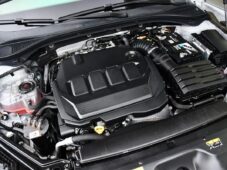 Škoda Superb 2.0TDi SPORTLINE ACC TAŽNÉ 1M - 52