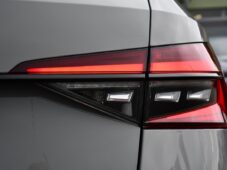 Škoda Superb 2.0TDi SPORTLINE ACC TAŽNÉ 1M - 54