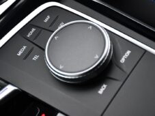 BMW Řada 3 320d xD MSPORT PANO NTOP 1M ČR - 35