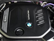 BMW Řada 3 320d xDrive M-SPORT TAŽNÉ ČR 1 - 26