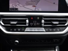 BMW Řada 3 320d xDrive M-SPORT TAŽNÉ ČR 1 - 31