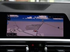 BMW Řada 3 320d xDrive M-SPORT TAŽNÉ ČR 1 - 32