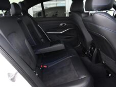 BMW Řada 3 320d xD M-SPORT ČR - 18