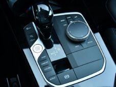 BMW Řada 2 218d M-SPORT HUD 1M ČR - 24