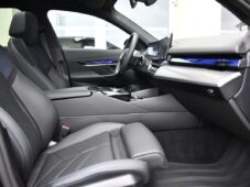 BMW i5 xDrive40 MSPORT B&W HUD TAŽNÉ - 20