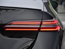 BMW i5 xDrive40 MSPORT B&W HUD TAŽNÉ - 24