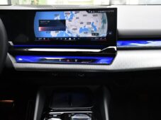 BMW i5 xDrive40 MSPORT B&W HUD TAŽNÉ - 7