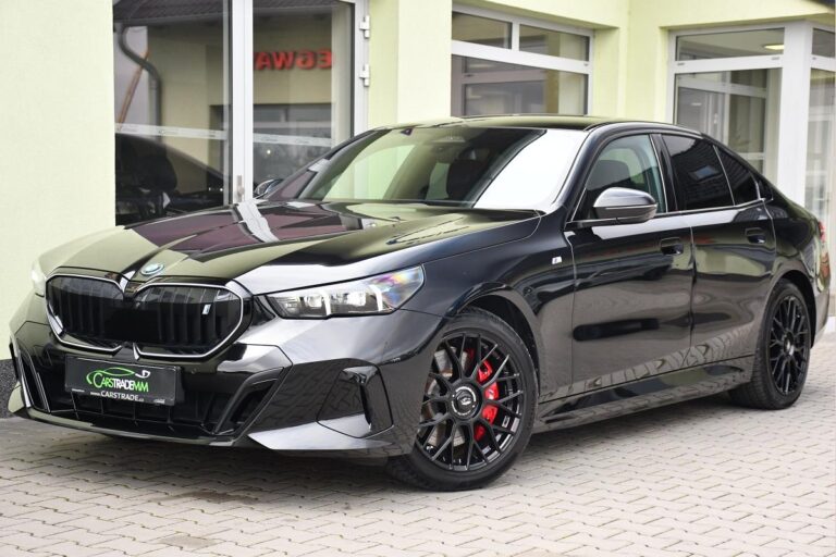BMW i5 xDrive40 MSPORT B&W HUD TAŽNÉ - 1