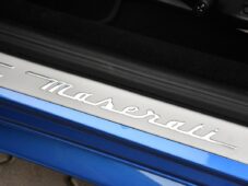 Maserati GranTurismo SPORT 4.7 V8 MC CARBON ČR - 32