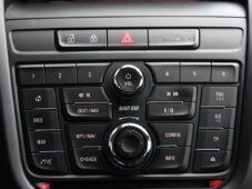 Opel Zafira TOURER 1.4T PO ROZVODECH 7MÍST - 24