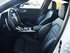 Alfa Romeo Giulia 2.0Turbo206kW AT8-Q4 Veloce - 9