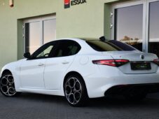 Alfa Romeo Giulia 2.0Turbo206kW AT8-Q4 Veloce - 2