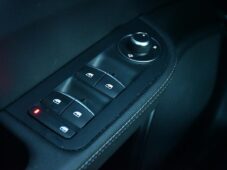 Alfa Romeo Giulia 2.0Turbo206kW AT8-Q4 Veloce - 24