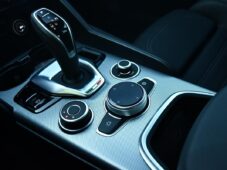 Alfa Romeo Giulia 2.0Turbo206kW AT8-Q4 Veloce - 32