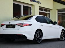 Alfa Romeo Giulia 2.0Turbo206kW AT8-Q4 Veloce - 4