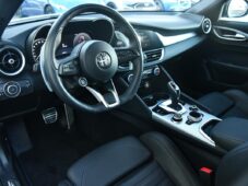 Alfa Romeo Giulia 2.0Turbo206kW AT8-Q4 Veloce - 8