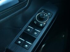 Ford Kuga 2.5 HEV AWD ST-Line ČR ZÁRUKA - 25