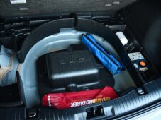 Ford Kuga 2.5 HEV AWD ST-Line ČR ZÁRUKA - 43