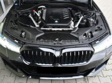 BMW Řada 5 530d xD M-SPORT LASER - 44