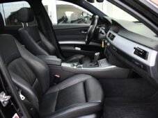 BMW Řada 3 330d xDrive M-PAKET PANO A/T - 16