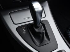 BMW Řada 3 330d xDrive M-PAKET PANO A/T - 33