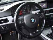 BMW Řada 3 330d xDrive M-PAKET PANO A/T - 15