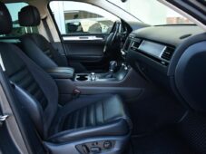 Volkswagen Touareg 3.0TDi V6 R-LINE 4M ACC TAŽNÉ - 15