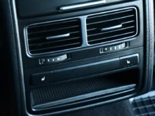 Volkswagen Touareg 3.0TDi V6 R-LINE 4M ACC TAŽNÉ - 20