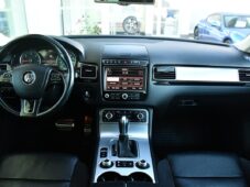 Volkswagen Touareg 3.0TDi V6 R-LINE 4M ACC TAŽNÉ - 4