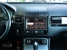 Volkswagen Touareg 3.0TDi V6 R-LINE 4M ACC TAŽNÉ - 6