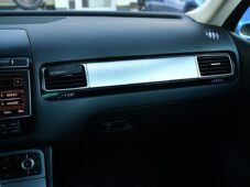 Volkswagen Touareg 3.0TDi V6 R-LINE 4M ACC TAŽNÉ - 7