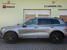 Volkswagen Touareg 3.0TDi V6 R-LINE 4M ACC TAŽNÉ - 10