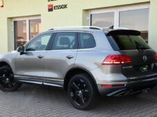 Volkswagen Touareg 3.0TDi V6 R-LINE 4M ACC TAŽNÉ - 2