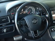 Volkswagen Touareg 3.0TDi V6 R-LINE 4M ACC TAŽNÉ - 14