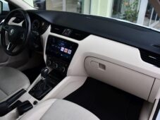 Škoda Octavia 2.0TDi STYLE+ 4X4 ACC DSG - 19