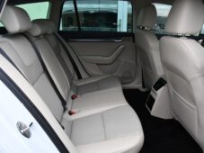 Škoda Octavia 2.0TDi STYLE+ 4X4 ACC DSG - 18