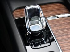 Volvo XC60 T8 RECHARGE AWD REZERVACE - 33