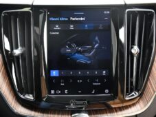 Volvo XC60 T8 RECHARGE AWD REZERVACE - 37