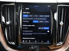 Volvo XC60 T8 RECHARGE AWD REZERVACE - 39