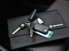 Škoda Superb 1.5TSi 150HP L&K ČR ACC K360° - 38