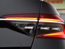 Škoda Superb 1.5TSi 150HP L&K ČR ACC K360° - 61