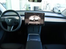Tesla Model Y RWD PANO 35tis.KM - 4