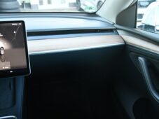 Tesla Model Y RWD PANO 35tis.KM - 7