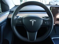 Tesla Model Y RWD PANO 35tis.KM - 22
