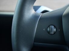 Tesla Model Y RWD PANO 35tis.KM - 23