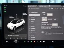 Tesla Model Y RWD PANO 35tis.KM - 32