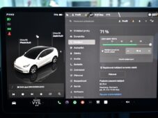 Tesla Model Y RWD PANO 35tis.KM - 33