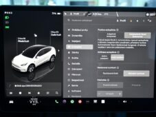 Tesla Model Y RWD PANO 35tis.KM - 26